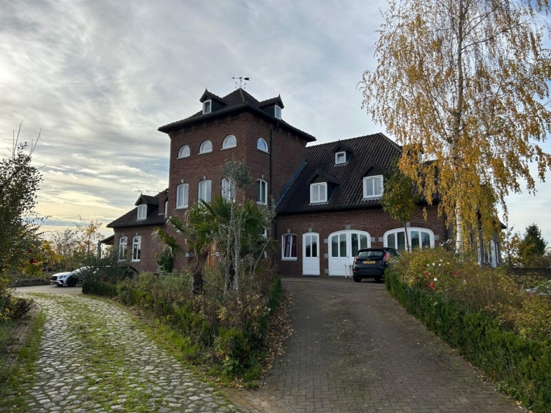 Raayerveldweg 10, SWALMEN